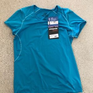 Patagonia Women M Capilene Blue Running Shirt